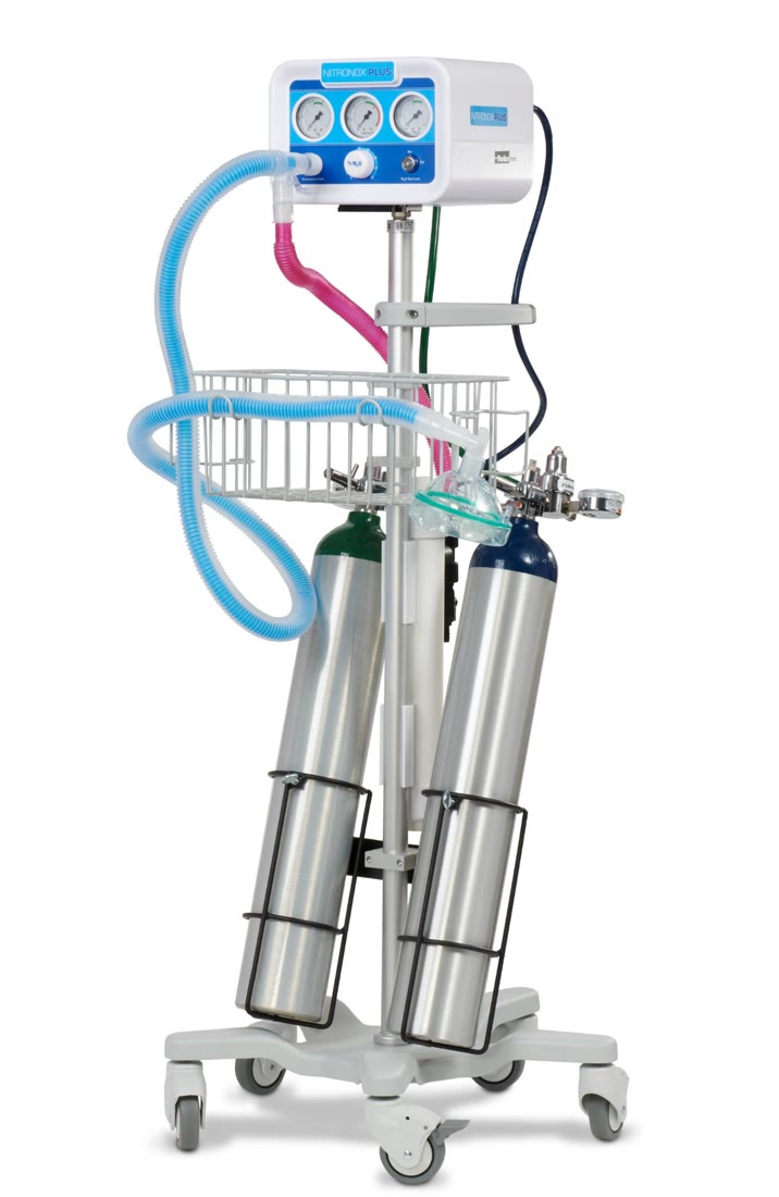 Nitronox Plus 0–70% complete system on its mobile stand with oxygen and nitrous oxide cylinders